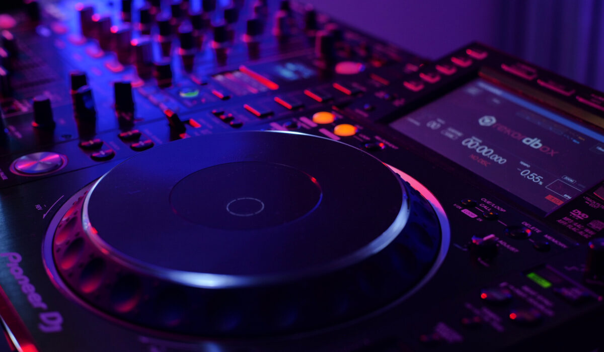 Platine Pioneer CDJ 2000 Nx2 éclairée