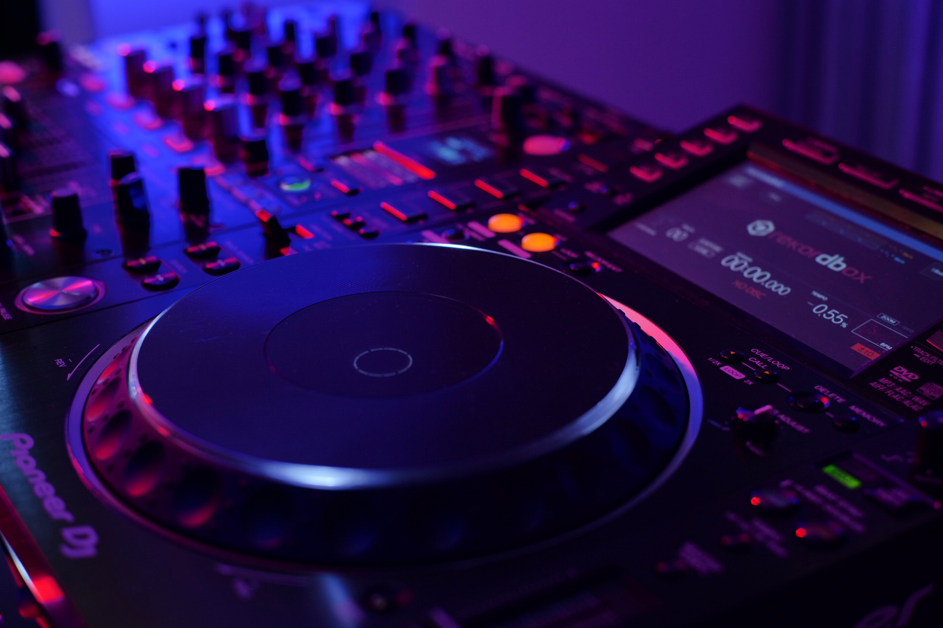Platine Pioneer CDJ 2000 Nx2 éclairée